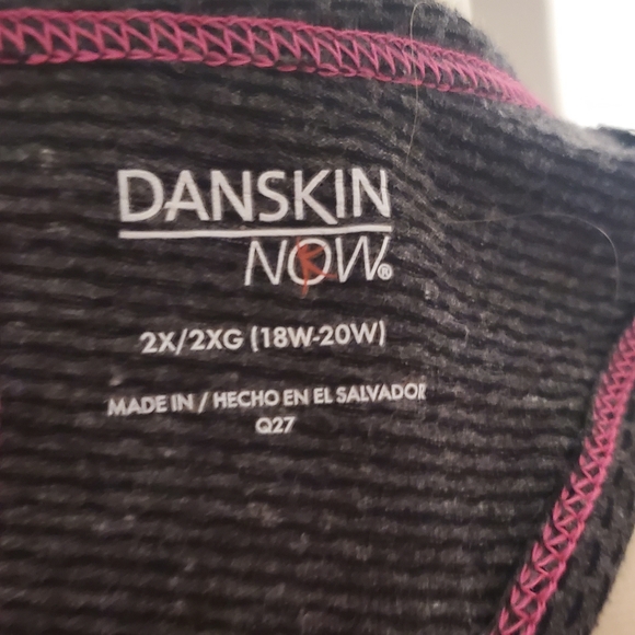 Fitness Top - Picture 3 of 3